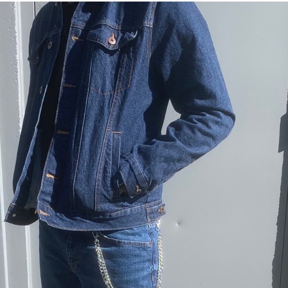 (FASHION NOVA JEAN JACKET) - Picture 3 of 4